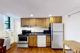 137 Peterborough, Boston, MA 02215 - Photo 4