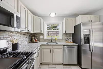118 Surrey Road, Springfield, MA 01118 - Photo 6