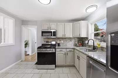 118 Surrey Road, Springfield, MA 01118 - Photo 10