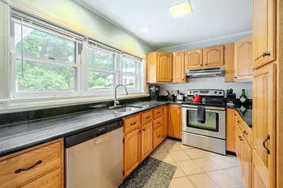 18 Sunset Rd, Ashland, MA 01721 - Photo 2
