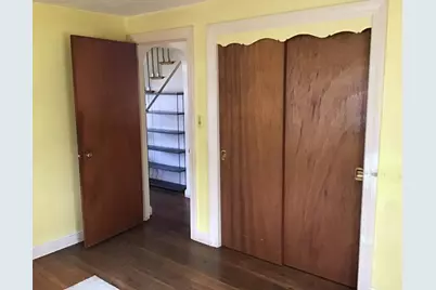 14 Locust St, Woburn, MA 01801 - Photo 10
