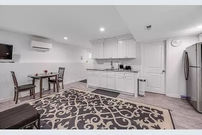 396 Dedham St, Newton, MA 02459 - Photo 24