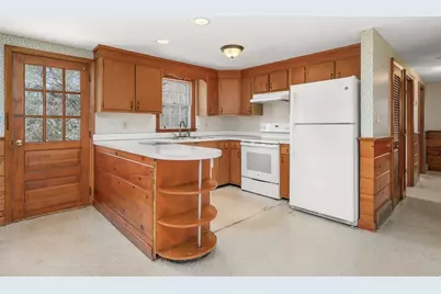 21 Uncatena Rd, Mashpee, MA 02649 - Photo 8