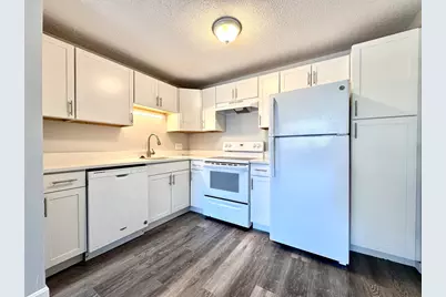 130 North St #4, Newton, MA 02460 - Photo 1