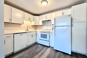 130 North St, Newton, MA 02460 - Photo 2