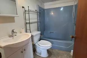 11 Irving St, Revere, MA 02151 - Photo 4