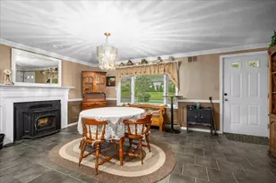 11 Riverside Dr, Webster, MA 01570 - Photo 8