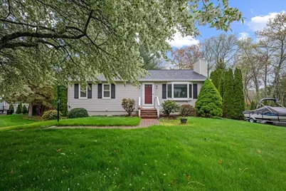 11 Riverside Dr, Webster, MA 01570 - Photo 2