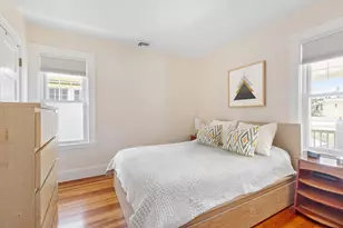 12 Ringefield St, Cambridge, MA 02140 - Photo 10
