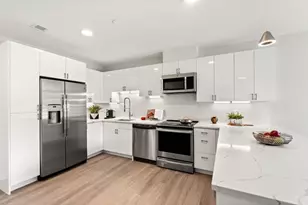 68 Los Angeles, Newton, MA 02458 - Photo 4