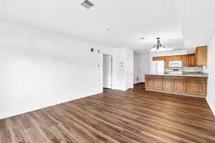 24 Greenleaves Dr, Amherst, MA 01002 - Photo 8