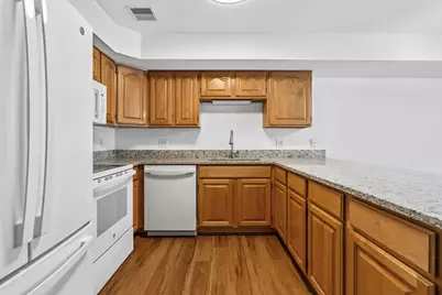 24 Greenleaves Dr #406, Amherst, MA 01002 - Photo 2