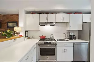 26 Bigelow St, Cambridge, MA 02139 - Photo 2