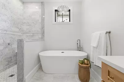 847 E 5th St #2, Boston, MA 02127 - Photo 20