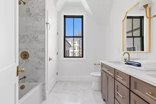 847 E 5th St, Boston, MA 02127 - Photo 22