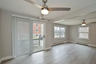 1049 Pleasant St, New Bedford, MA 02740 - Photo 4