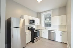 1049 Pleasant St, New Bedford, MA 02740 - Photo 2