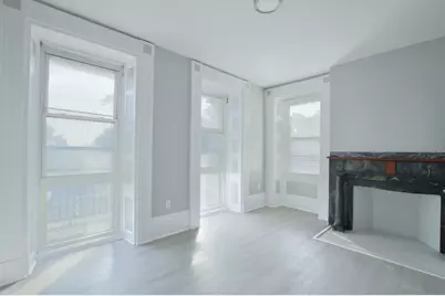 1049 Pleasant St #2, New Bedford, MA 02740 - Photo 4