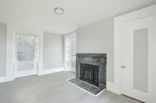 1049 Pleasant St, New Bedford, MA 02740 - Photo 8