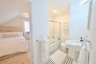 82 Center, Nantucket, MA 02554 - Photo 22