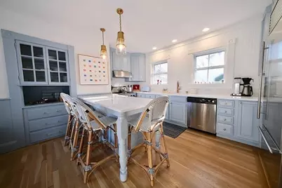 82 Center, Nantucket, MA 02554 - Photo 4