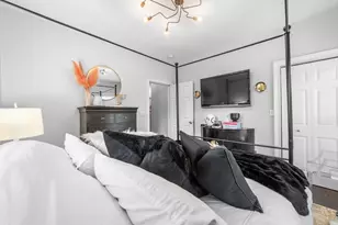 582 E 4th St, Boston, MA 02127 - Photo 14