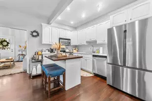 582 E 4th St, Boston, MA 02127 - Photo 6
