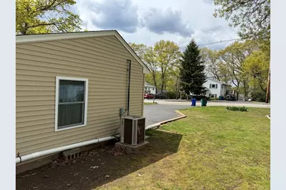 320 Brown St, Attleboro, MA 02703 - Photo 6