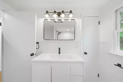 6 Richardson St, Uxbridge, MA 01569 - Photo 12