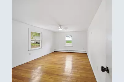 6 Richardson St, Uxbridge, MA 01569 - Photo 18
