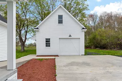 539 Maple Ave, Swansea, MA 02777 - Photo 10