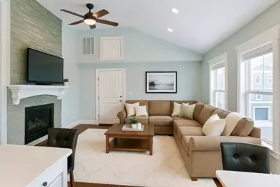 155 W 9th St #2, Boston, MA 02127 - Photo 8