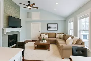 155 W 9th St, Boston, MA 02127 - Photo 8