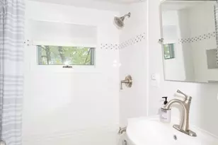 5 Mt Pleasant Ave, Gloucester, MA 01930 - Photo 22