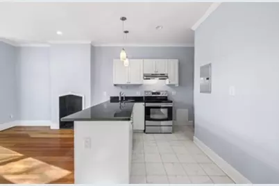 1834 Beacon St #5, Brookline, MA 02445 - Photo 2