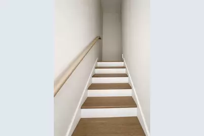 546 Saratoga St #3r, Boston, MA 02128 - Photo 6
