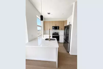 546 Saratoga St #3r, Boston, MA 02128 - Photo 2