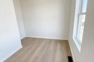 546 Saratoga St, Boston, MA 02128 - Photo 8