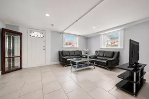 29 Hanson St, Somerville, MA 02143 - Photo 28