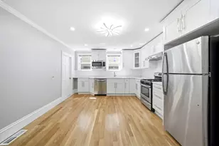 29 Hanson St, Somerville, MA 02143 - Photo 16