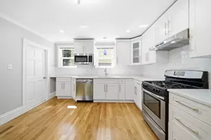 29 Hanson St, Somerville, MA 02143 - Photo 18