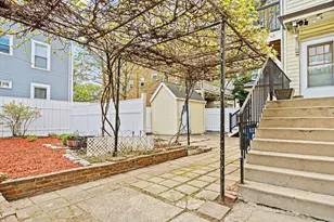 29 Hanson St, Somerville, MA 02143 - Photo 6