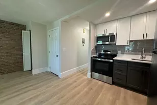 685 E 7th St, Boston, MA 02127 - Photo 2