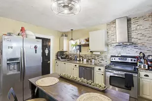 24 Lawrence St, Fitchburg, MA 01420 - Photo 16
