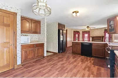 67 Blackstone, Blackstone, MA 01504 - Photo 4