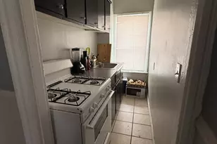 233 Eagle St, Fall River, MA 02721 - Photo 2