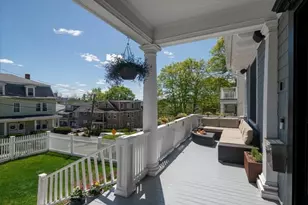 36 Laurel St, Somerville, MA 02143 - Photo 2