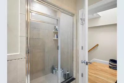 157 W 6th St #A, Boston, MA 02127 - Photo 6