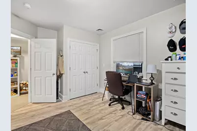 157 W 6th St #A, Boston, MA 02127 - Photo 32