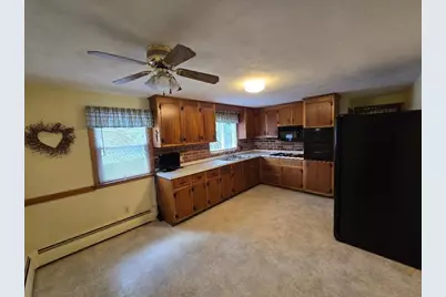 12 Charles St, Douglas, MA 01516 - Photo 10